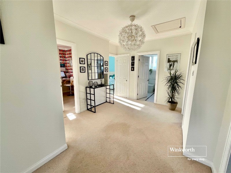 Stuart Road, Highcliffe, Dorset, BH23