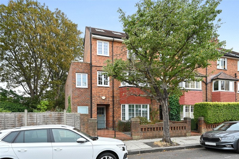 Findon Road, London, W12