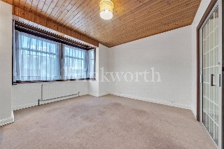 Montpelier Rise, London, NW11