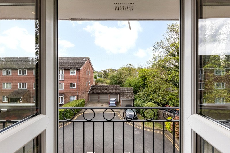 Crowthorne Close, London, SW18