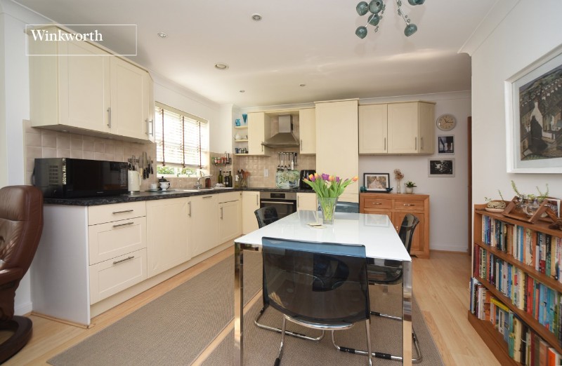 Overton Road, Sutton, SM2