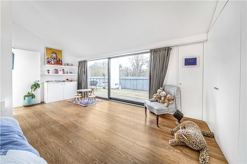 Roedean Crescent, Putney, London, SW15