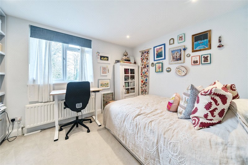 Montrose Way, London, SE23