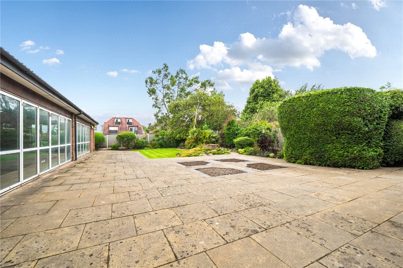Haslemere Gardens, Finchley, London, N3
