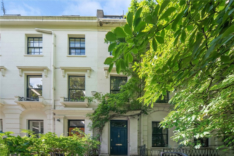 Holland Park Avenue, London, W11