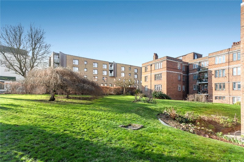 Queens Drive, London, N4