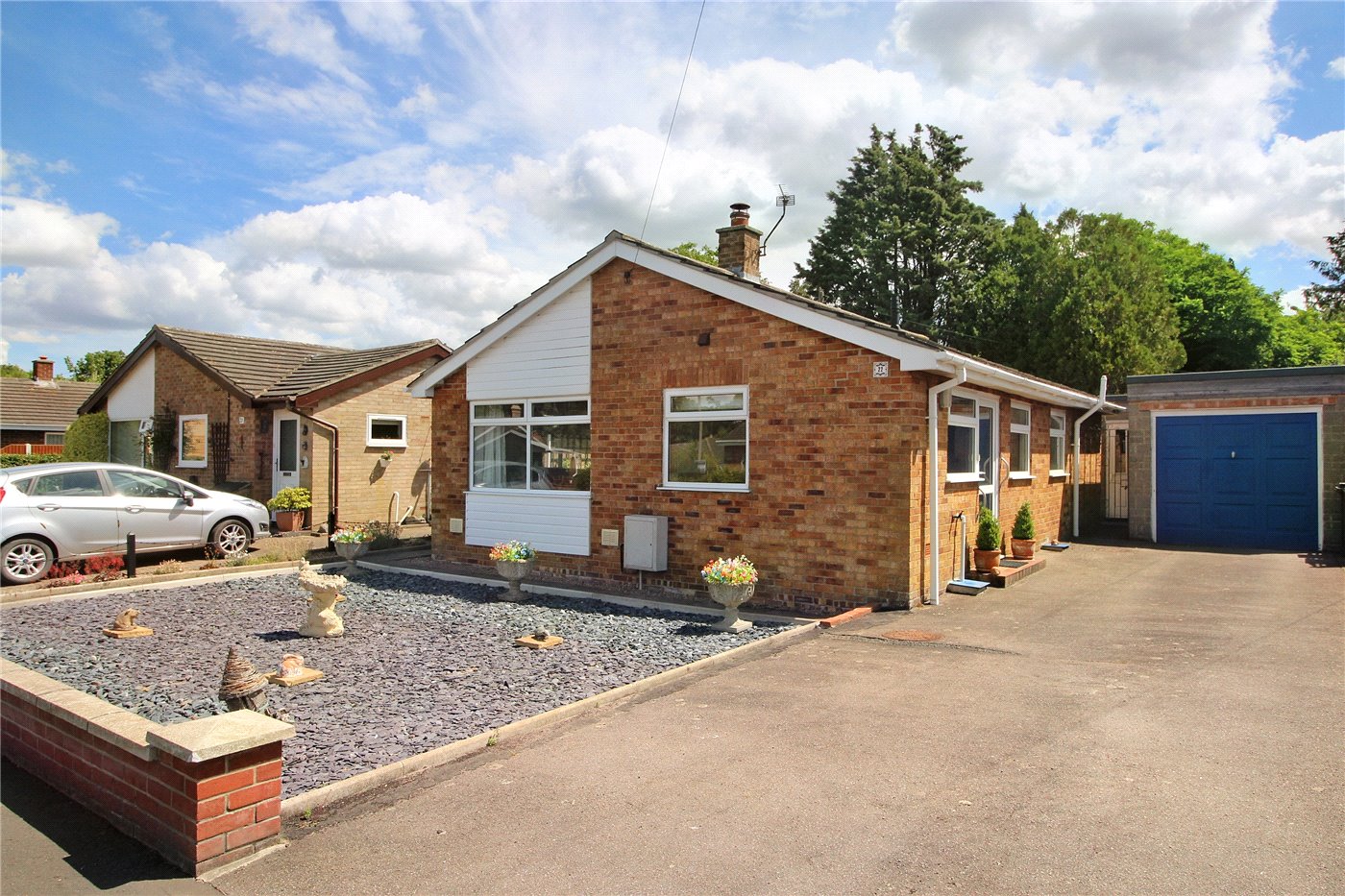 2 bedroom property for sale in Bligh Close, Framingham Earl, Norwich
