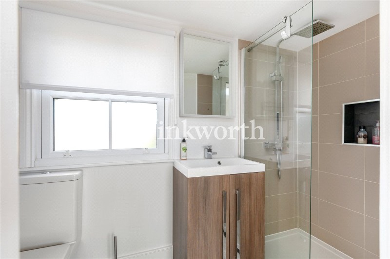 Leith Road, London, N22