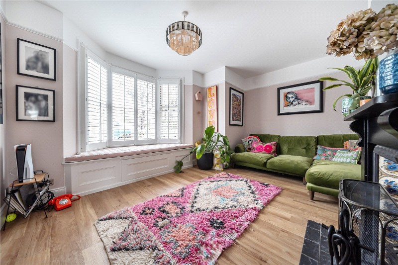 West End Grove, Farnham, Surrey, GU9