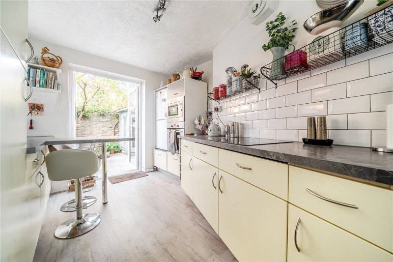 Waterside Close, London, SE16