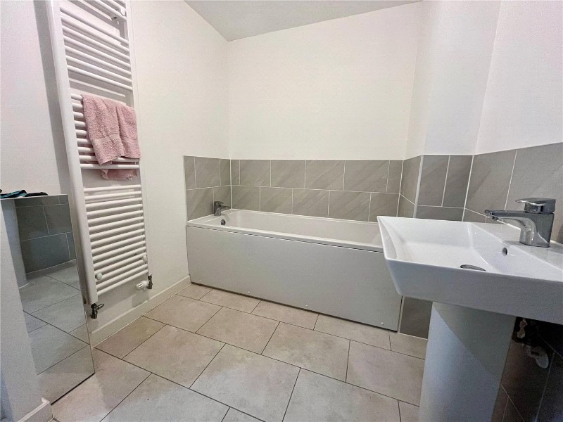 Fetlock Drive, Newbury, Berkshire, RG14