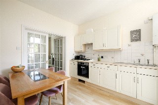 Julian Avenue, London, W3