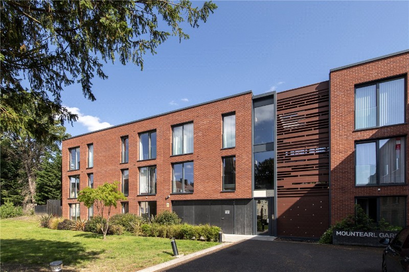 Mountearl Gardens, London, SW16