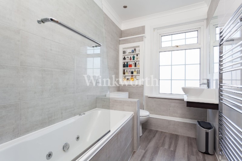 Poynter Road, Enfield, EN1
