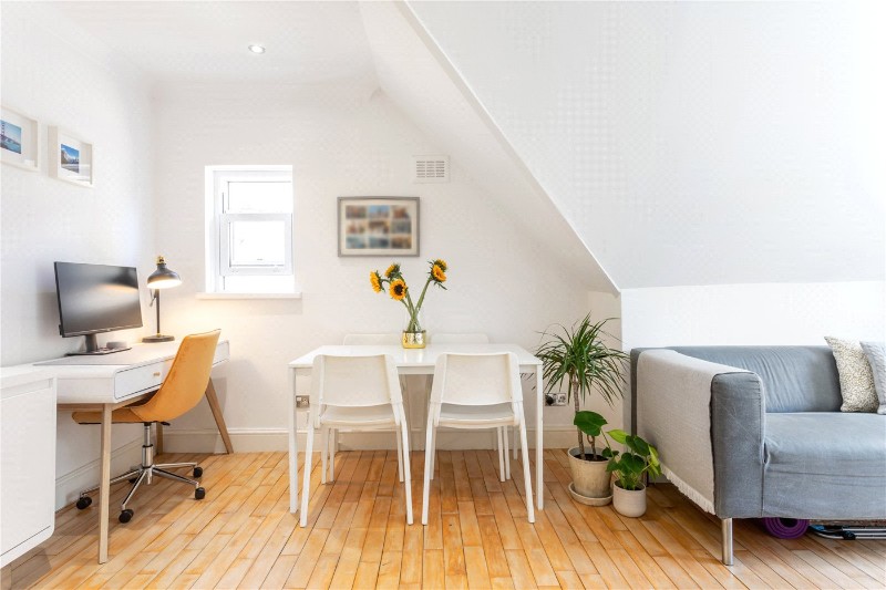Leigham Vale, London, SW16