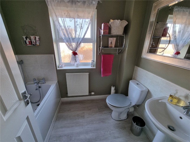 Renfrew Drive, Greylees, Sleaford, Lincolnshire, NG34