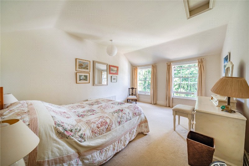 Trunk Road, Farnborough, Hampshire, GU14