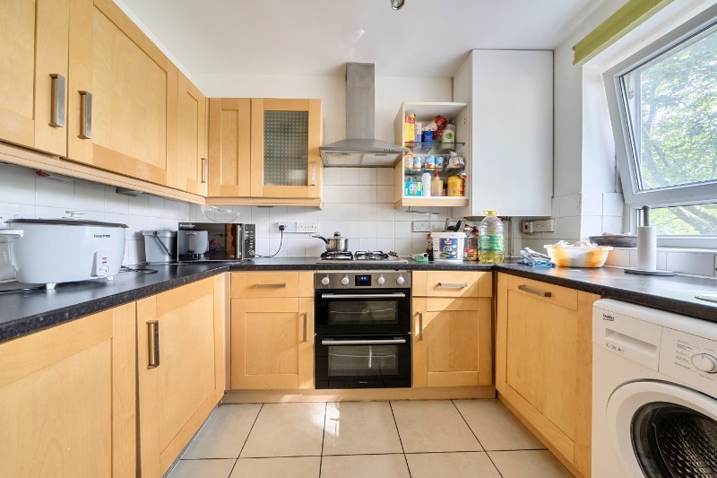 Flat 6, Caversham House, Friary Estate, London, SE15