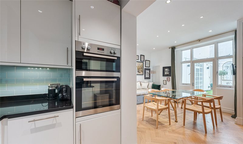 Warwick Square, London, SW1V