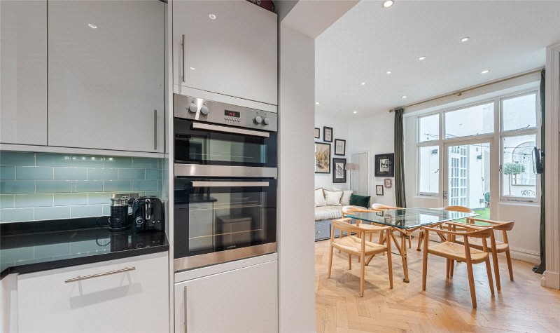 Warwick Square, London, SW1V