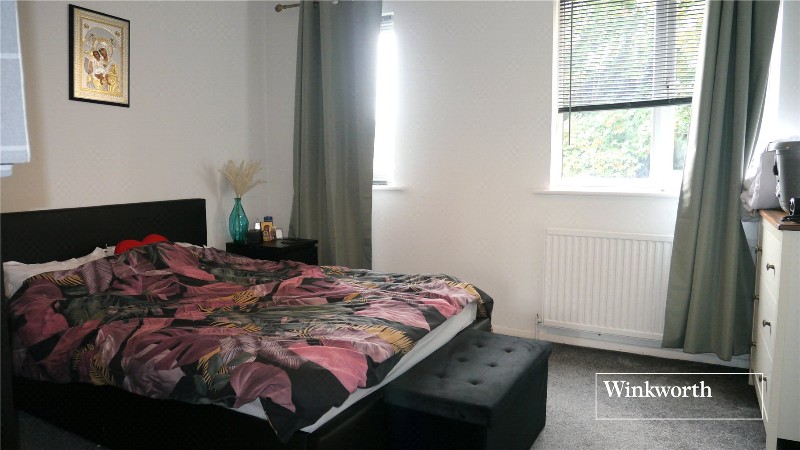 Isabella Close, London, N14