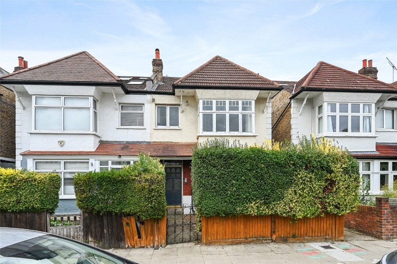 Wormholt Road, London, W12