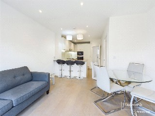 Maine Street, Reading, Berkshire, RG2