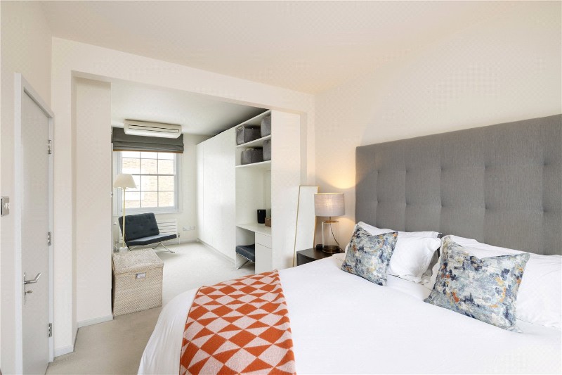 First Street, London, SW3