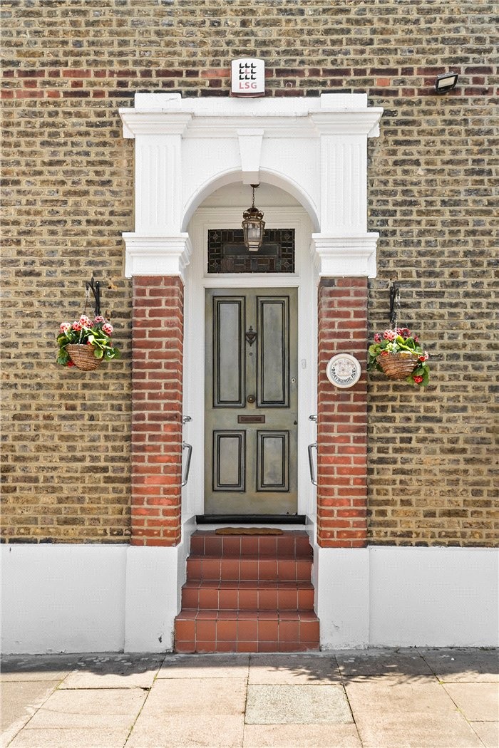 Brayburne Avenue, London, SW4