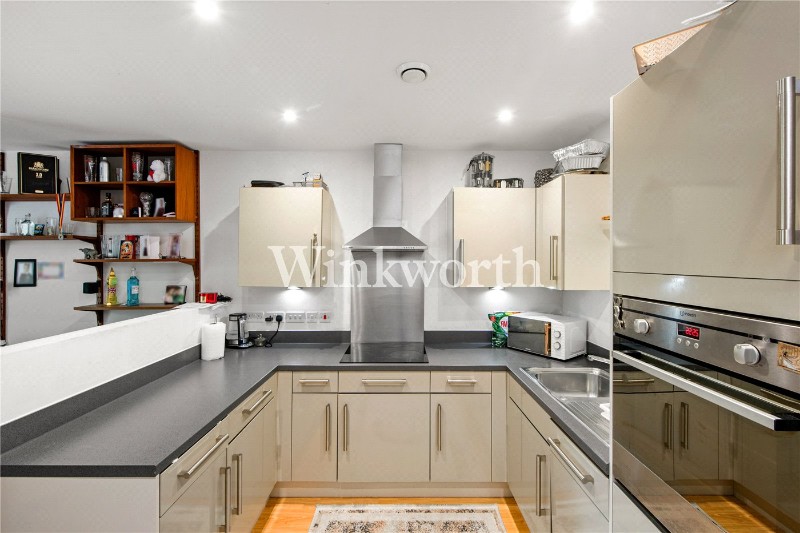 High Road, London, N17