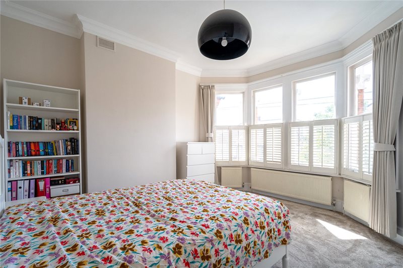 Hollingbourne Road, London, SE24