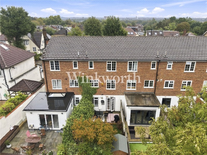 Hoppers Road, London, N21