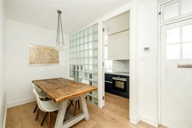 Southern Row, London, W10
