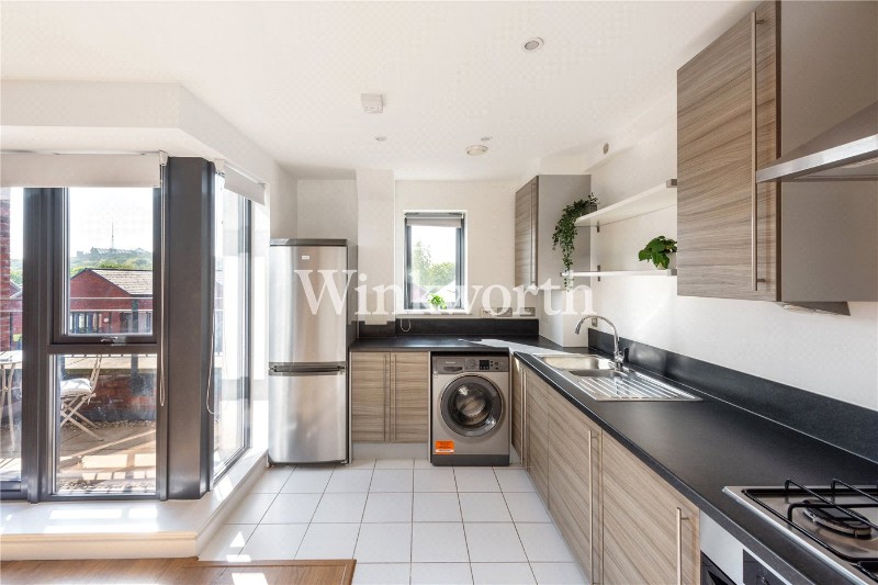 Leverton Close, London, N22