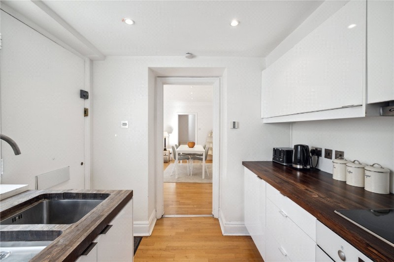 Lansdowne Crescent, London, W11