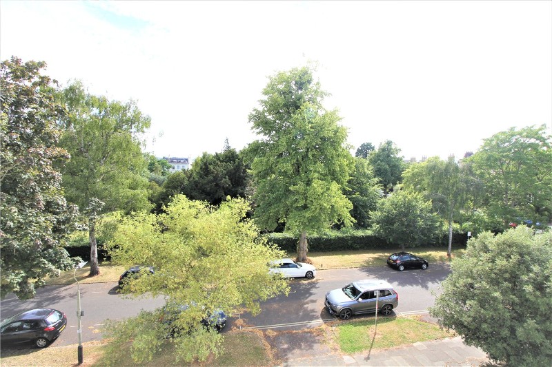 Wellington Square, Cheltenham, Gloucestershire, GL50