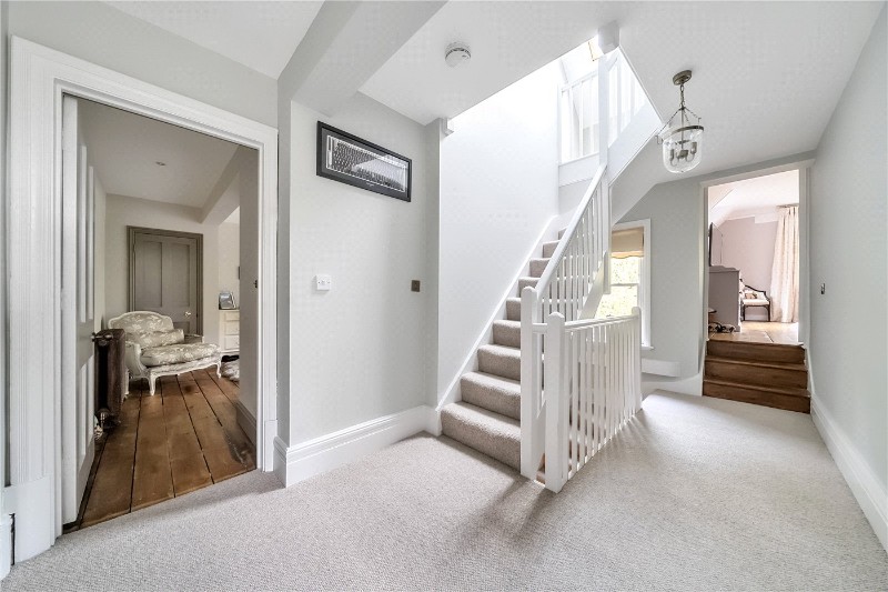 Wrecclesham Hill, Farnham, Surrey, GU10