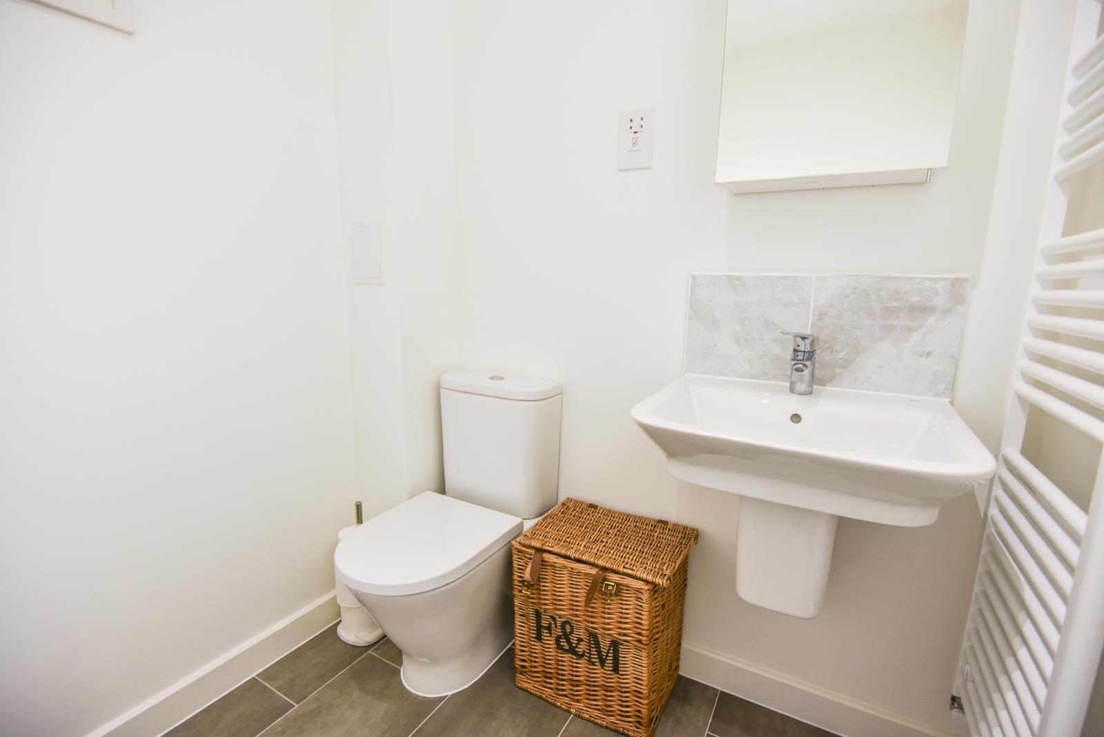 A BEDROOM B DSC_9189