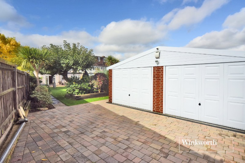 Elmstead Gardens, Worcester Park, Surrey, KT4