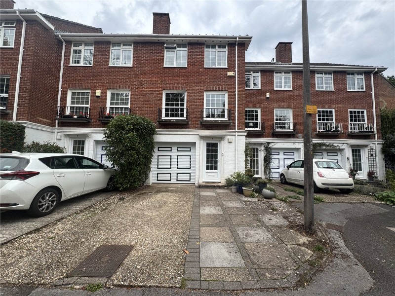 Courtwood Close, Salisbury, Wiltshire, SP1