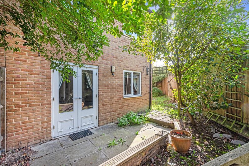 Buxhall Crescent, London, E9
