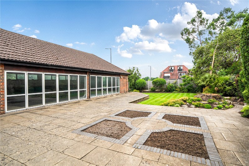Haslemere Gardens, Finchley, London, N3