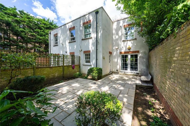 Abercorn Walk, London, NW8
