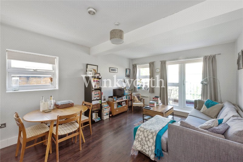 High Road, London, N17
