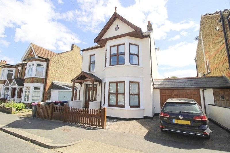 Ronald Park Avenue, Westcliff-on-Sea, Essex, SS0