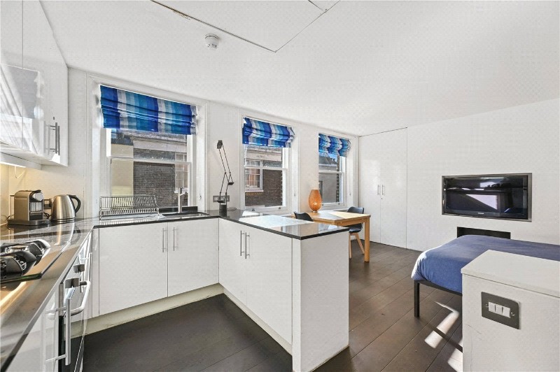New Row, London, WC2N