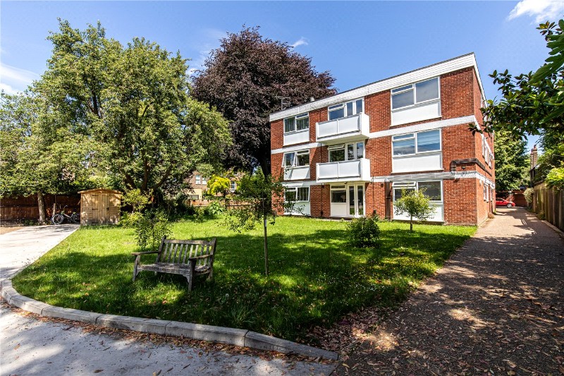 Tring Avenue, London, W5