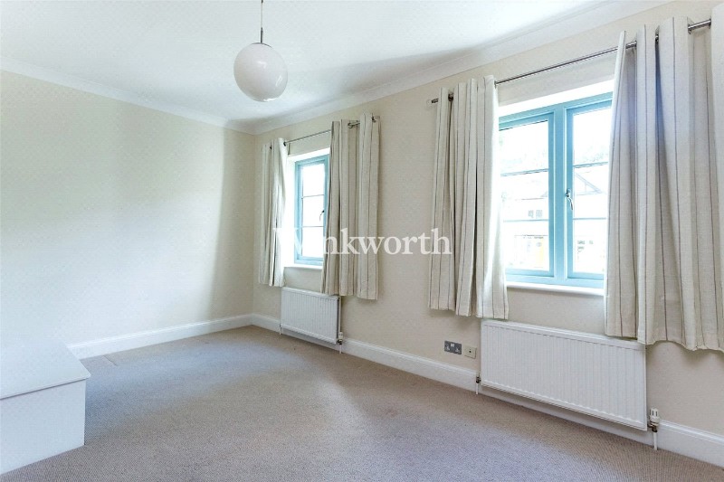 Alexandra Park Road, London, N22