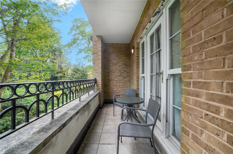 Chapman Square, London, SW19
