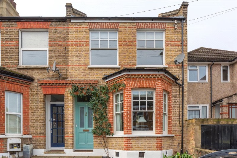 Queen Mary Road, London, SE19